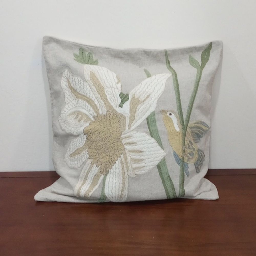 Pottery Barn Bird And Flower Pillow Shams, Set Of 2, 24"x24"